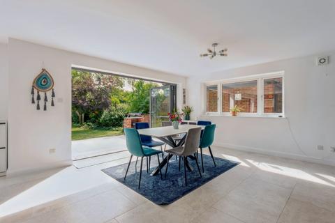 5 bedroom detached house for sale, Highlands Lane, Chalfont St Peter SL9