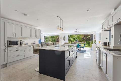 5 bedroom detached house for sale, Highlands Lane, Chalfont St Peter SL9