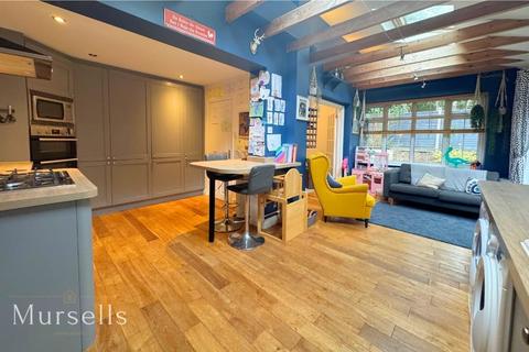 43 Chaffinch Close, Creekmoor, Poole, BH17 7UR