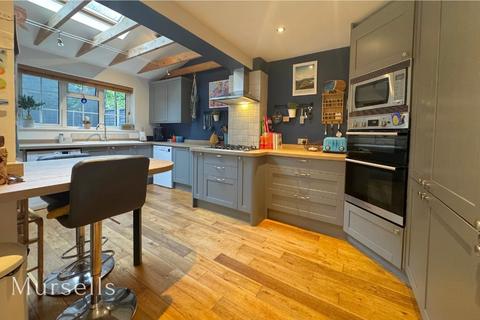43 Chaffinch Close, Creekmoor, Poole, BH17 7UR