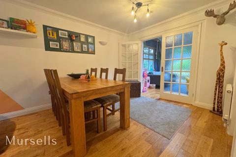 43 Chaffinch Close, Creekmoor, Poole, BH17 7UR