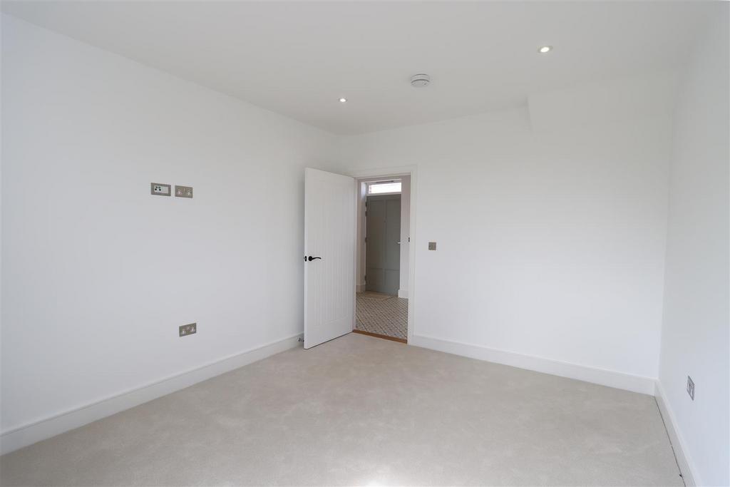 Ground floor bedroom edit 2.jpg