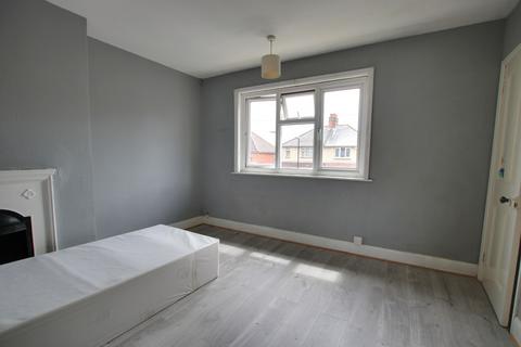 3 bedroom semi-detached house for sale, Bassett Green, Southampton