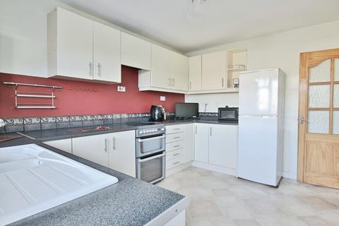3 bedroom semi-detached bungalow for sale, Grizedale, Hull, HU7 4AY
