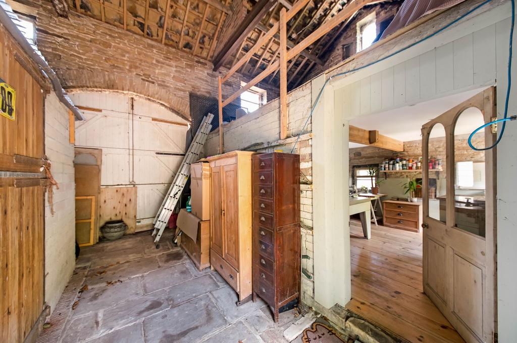 Barn