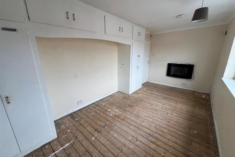 2 bedroom apartment for sale, East Avenue, Syston, Leicester