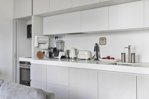 2 bedroom apartment to rent, Luma House, London N1C