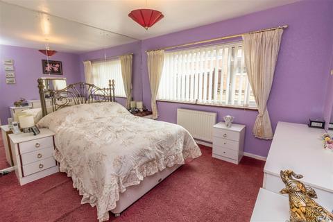 undefined, Thorn Close, Wideopen