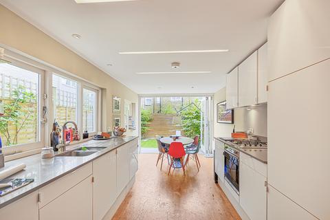 4 bedroom detached house to rent, Kinnoul Road, London, W6