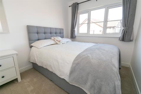 30 Beechfield Drive, Middlewich, CW10 9QE