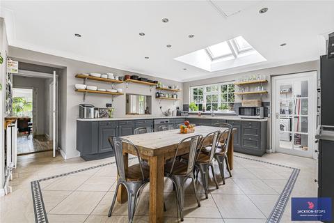 6 bedroom house for sale, Mulberry Close, Off The Avenue, Dallington, Northampton, NN5