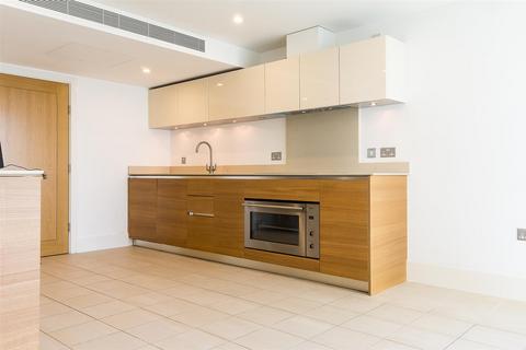 3 bedroom apartment for sale, Kestrel House, St George Wharf, SW8