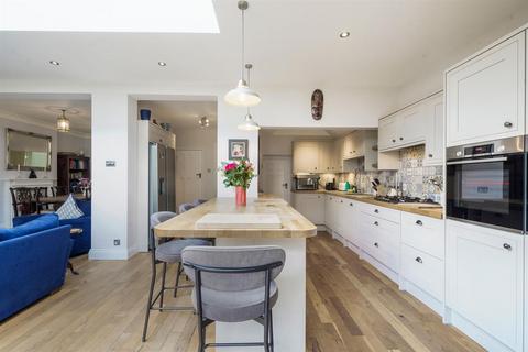 4 bedroom semi-detached house for sale, Evelyn Road, Cockfosters, EN4