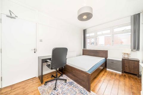 3 bedroom flat for sale, Brisbane Street, London SE5
