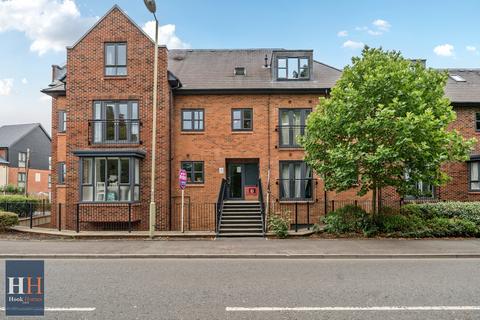 undefined, Carter Court, Hook RG27