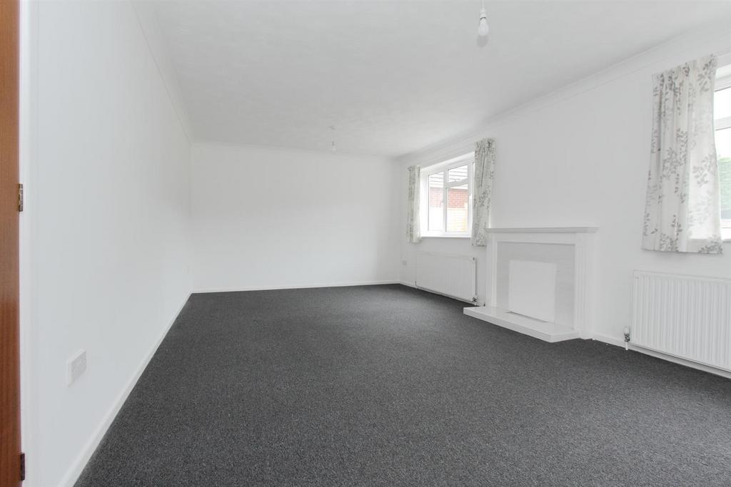 7 glebe close ph12.JPG