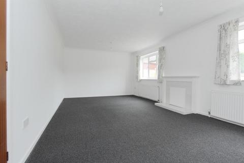 4 bedroom house to rent, 7 Glebe Close, Weymouth