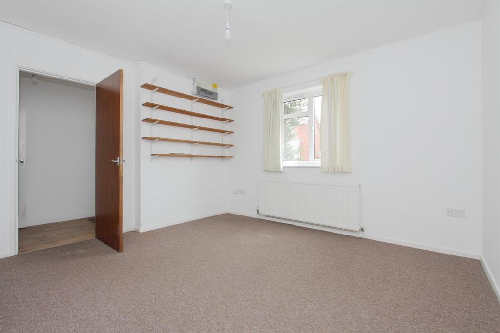 7 glebe close ph17.JPG