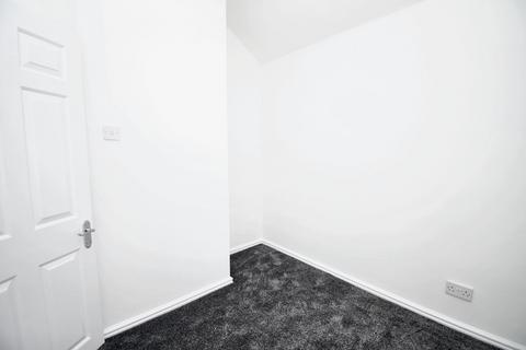 9 Bradburn Grove, Eccles, Manchester, M30 0UD
