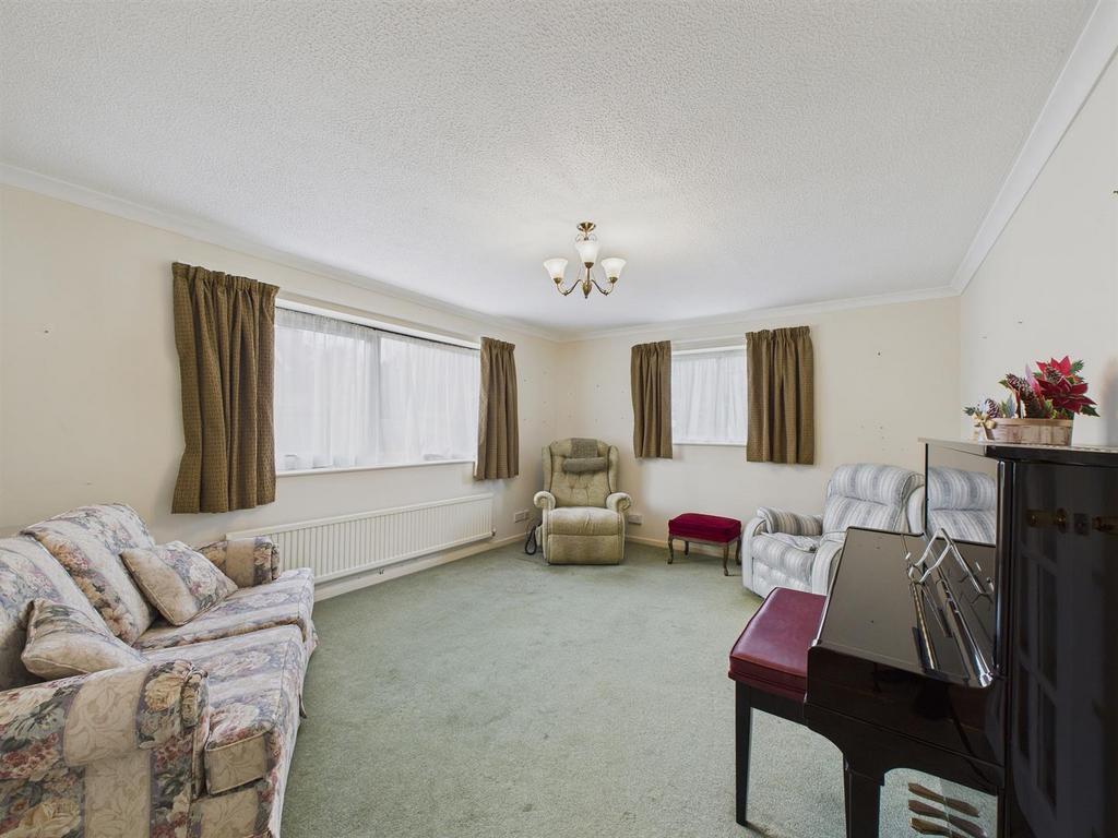 CAM03972 G0-PR0230-STILL008.jpg