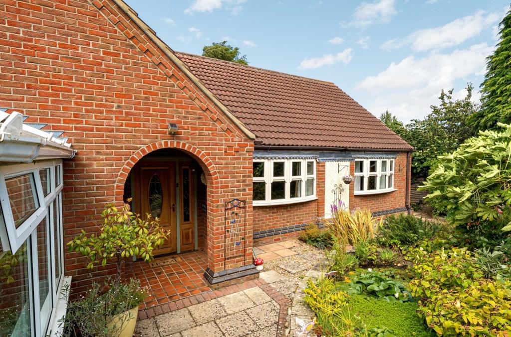 1326219-4-6892689431ad4-ARW-1