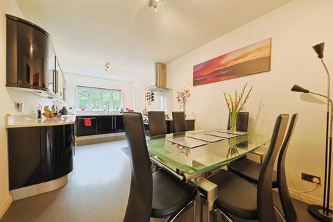 4 bedroom detached house for sale, Manor Fields, West Ella, Hull, HU10 7SG