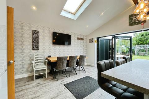 4 bedroom semi-detached house for sale, Beechdale, Cottingham, HU16 4RH