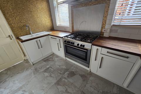 3 bedroom terraced house to rent, Alexandra Road, Wellingborough, Northamptonshire. NN8 1EG