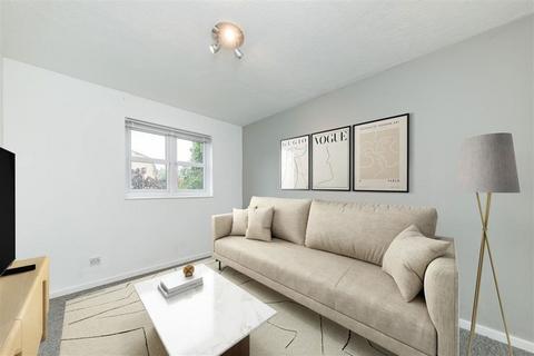 1 bedroom flat for sale, Le May Avenue, London SE12