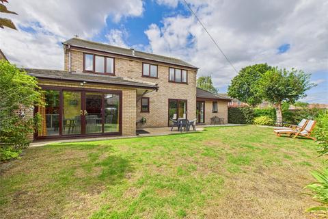 5 bedroom link detached house for sale