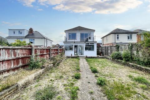 3 bedroom detached house for sale, Howeth Road, Bournemouth, BH10 5
