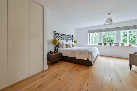 5 bedroom semi-detached house to rent, St Annes Mews, Wimbledon, London, SW20