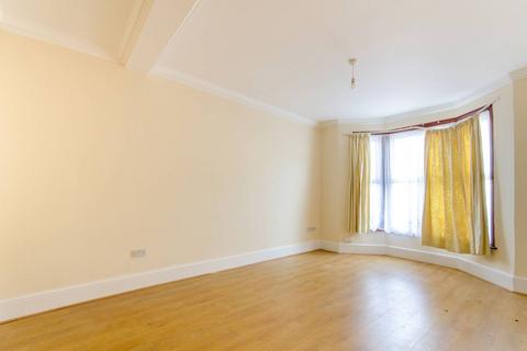 5 bedroom terraced house to rent, Grove Green Road, Leytonstone, London, E11