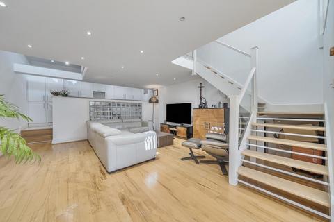 Petersham Road, Richmond, TW10