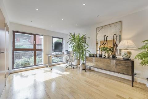 1 bedroom flat for sale, Petersham Road,  Richmond,  TW10