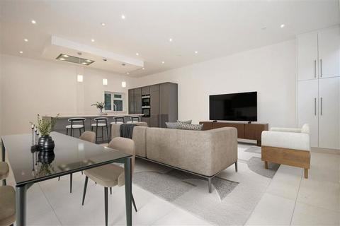 undefined, Spear Mews, London SW5
