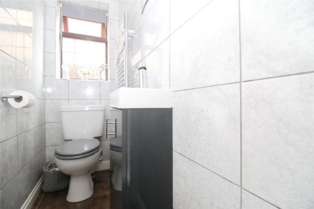 Cloakroom/Wc