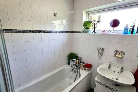 5 Blyth Close, Wenhaston, Halesworth, IP19 9EE
