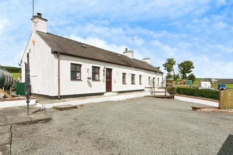3 bedroom terraced bungalow for sale, Holyhead LL65