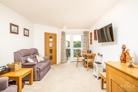 1 bedroom apartment for sale, Elizabeth Place, Market Harborough, Leics, LE16 7YH