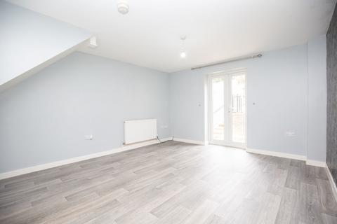 12 Bluebell Close, Hartshill, Nuneaton, CV10 0AU