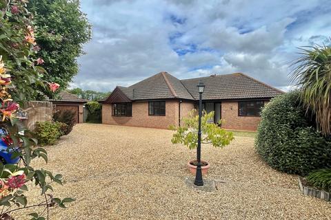 3 bedroom detached bungalow for sale, Hawthorn Bank, Spalding