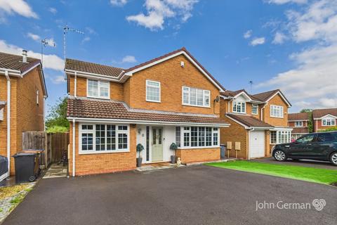 3 Greenfinch Close, Uttoxeter, ST14 8UB