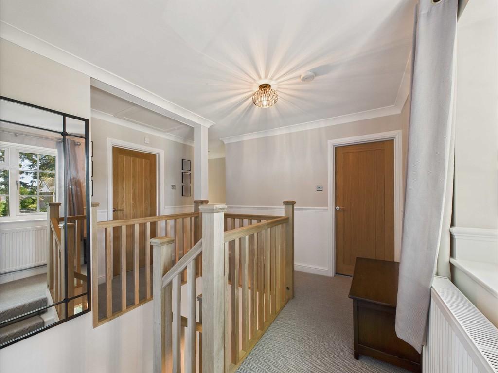 Cam04092 g0 pr0080 still011