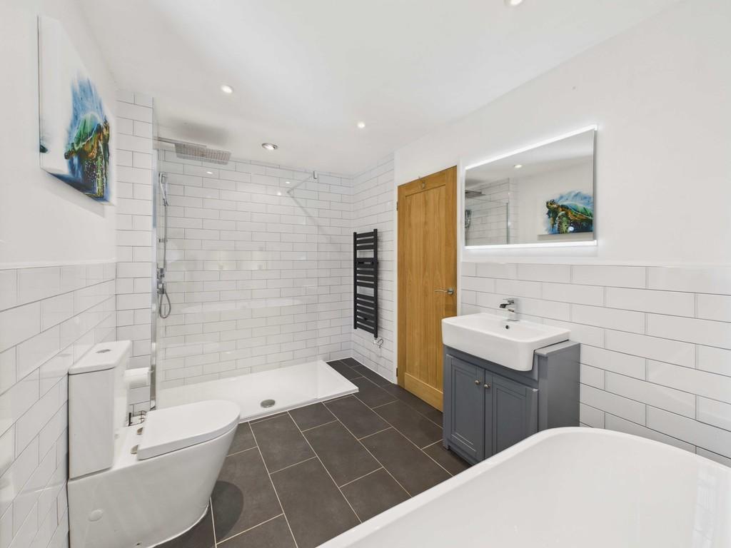 Cam04092 g0 pr0080 still016