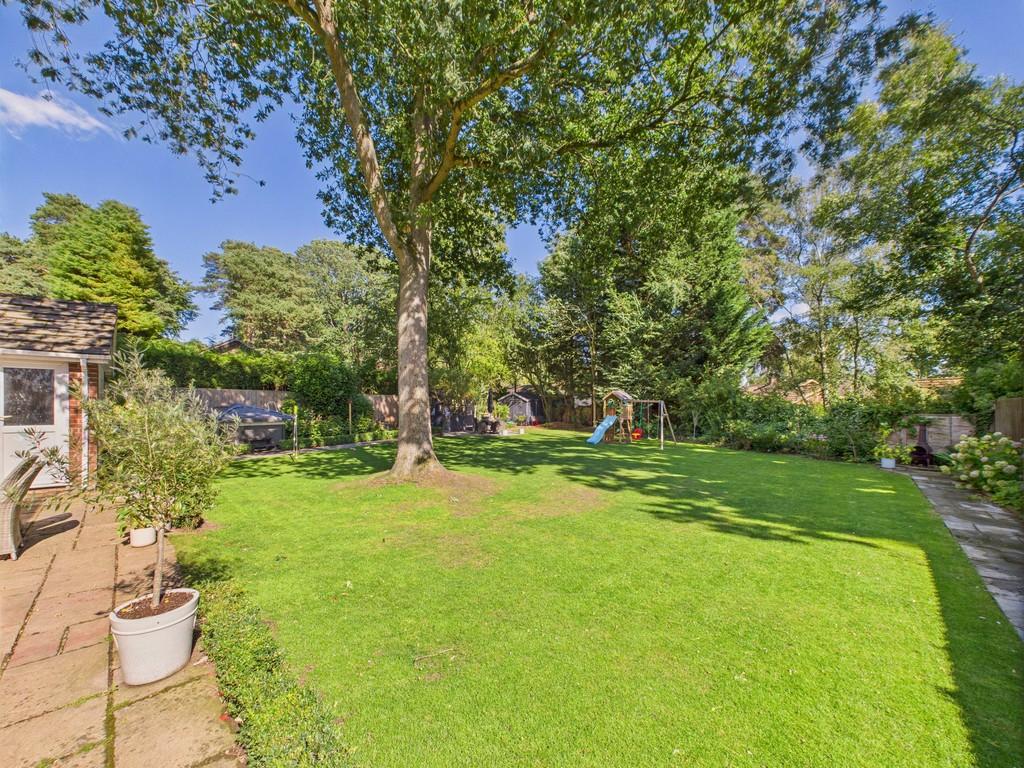 Cam04092 g0 pr0080 still020