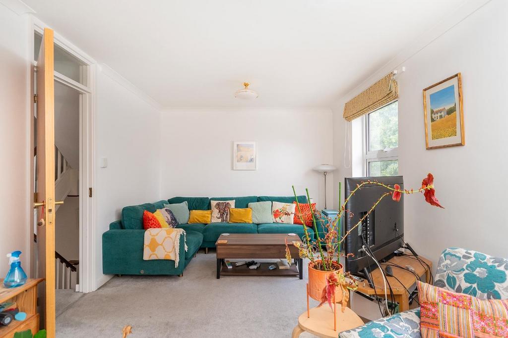 0 W6 RWW - Living Room C.jpg