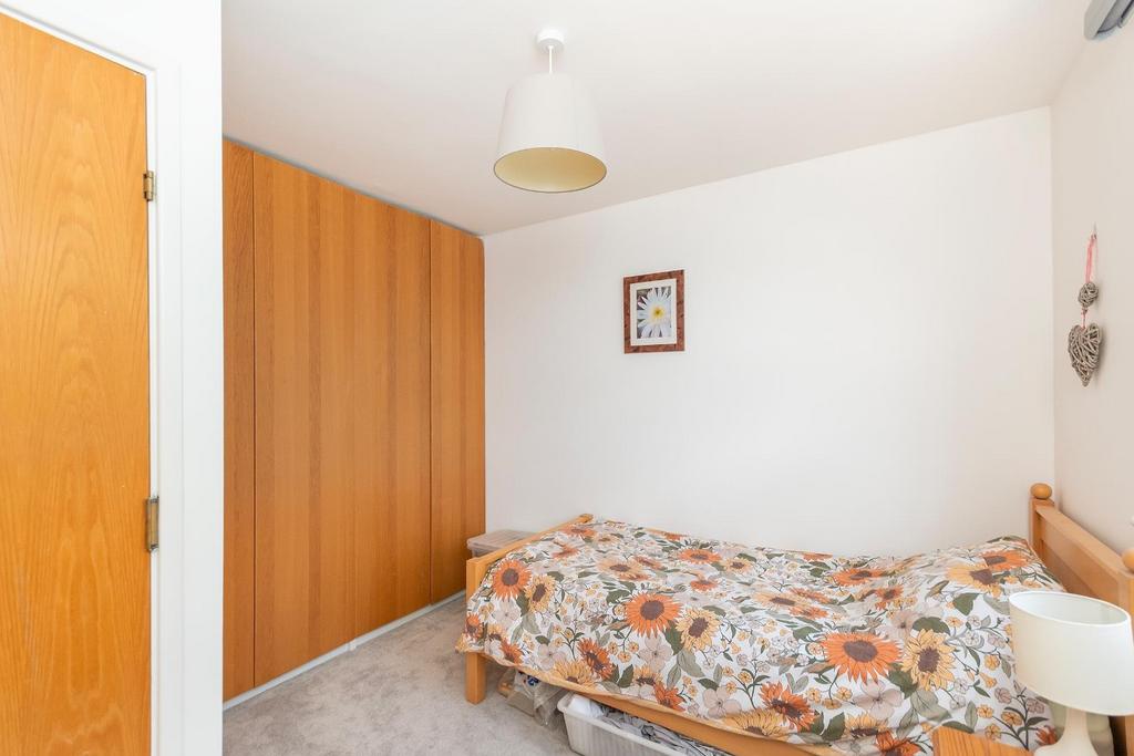 0 W6 RWW - Bedroom C.jpg