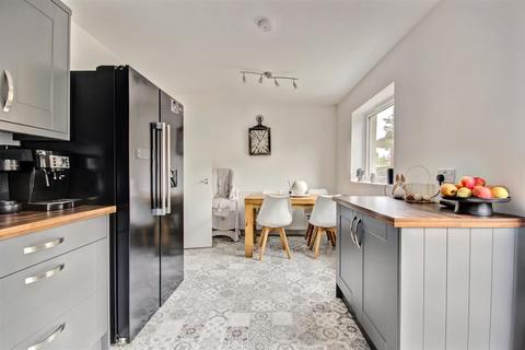 2 Fleet Terrace, Rogart, IV28 3TY