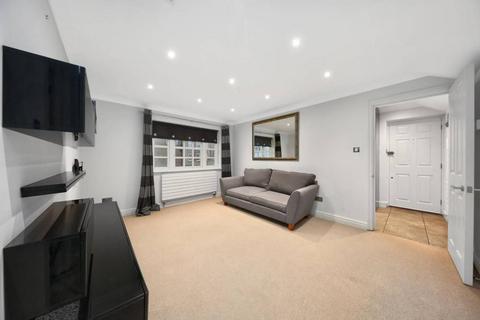 2 Albany Mews, London, N1 1LD